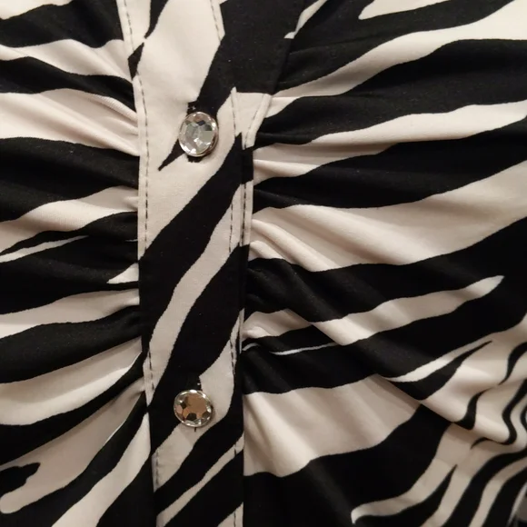 Long sleeve shirt dress INC small zebra print - Picture 2 of 5